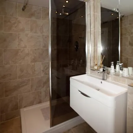Paragon House York